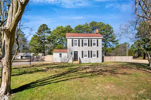 29 Pasture Rd, Poquoson, VA 23662