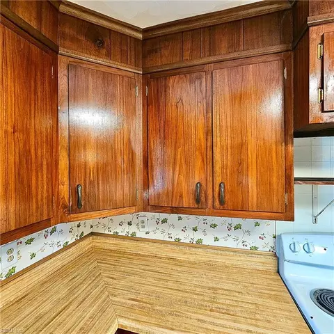 Kitchen - 5616 River Bluff Dr, Suffolk, VA 23435 photo 2 of 2