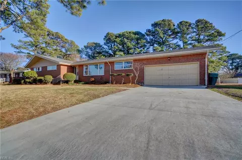 Exterior - 5616 River Bluff Dr, Suffolk, VA 23435 photo 4 of 6
