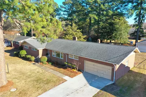 View/Area - 5616 River Bluff Dr, Suffolk, VA 23435 photo 8 of 11