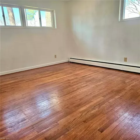 Bedroom - 5616 River Bluff Dr, Suffolk, VA 23435 photo 1 of 2