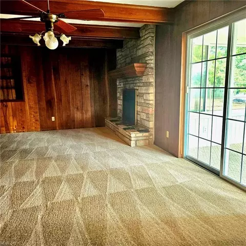 Living - 5616 River Bluff Dr, Suffolk, VA 23435 photo 3 of 3