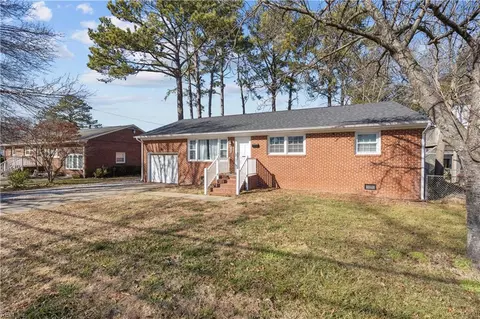 Exterior - 1611 Briarfield Rd, Hampton, VA 23661 photo 2 of 7