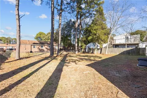 Exterior - 1611 Briarfield Rd, Hampton, VA 23661 photo 6 of 7