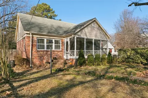 817 E Little Back River Rd, Hampton, VA 23669 photo 4