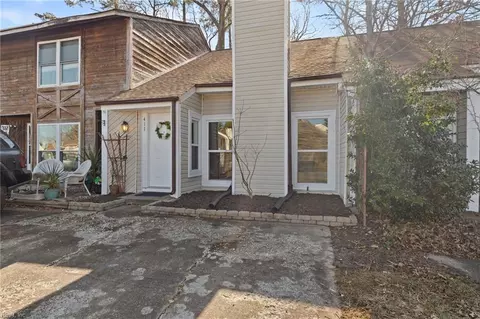 411 Benlea Cir, Virginia Beach, VA 23454