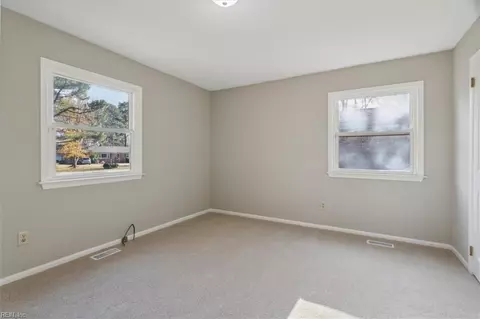 Bedroom - 209 Harris Creek Rd, Hampton, VA 23669 photo 3 of 10