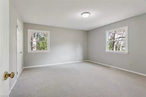 Bedroom - 209 Harris Creek Rd, Hampton, VA 23669 photo 5 of 10