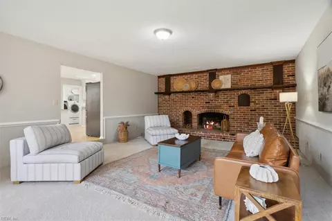 Living - 209 Harris Creek Rd, Hampton, VA 23669 photo 3 of 6