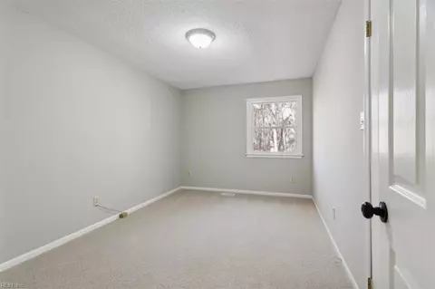 Bedroom - 209 Harris Creek Rd, Hampton, VA 23669 photo 7 of 10