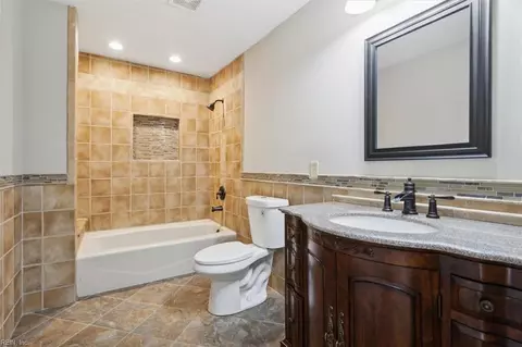 Bath - 209 Harris Creek Rd, Hampton, VA 23669 photo 3 of 5