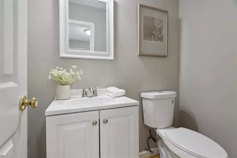 Bath - 209 Harris Creek Rd, Hampton, VA 23669 photo 1 of 5