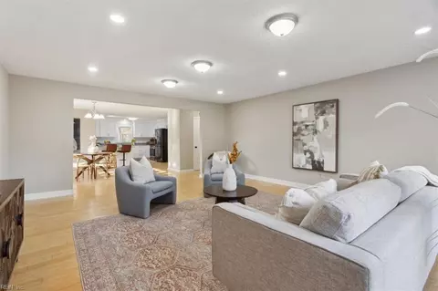 Living - 209 Harris Creek Rd, Hampton, VA 23669 photo 6 of 6