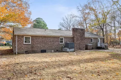 Exterior - 209 Harris Creek Rd, Hampton, VA 23669 photo 7 of 8