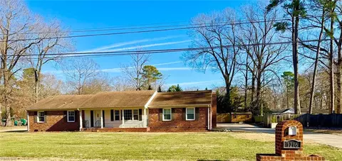 1216 Homestead Dr, Virginia Beach, VA 23464