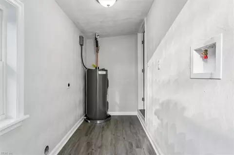 202 Beverly St, Hampton, VA 23669 photo 14