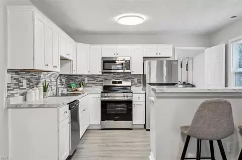 202 Beverly St, Hampton, VA 23669 photo 7