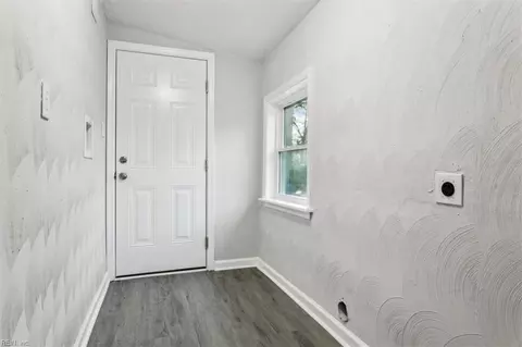 202 Beverly St, Hampton, VA 23669 photo 13