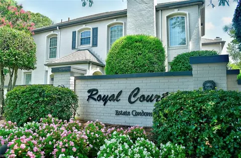1706 Royal Park Ct, Virginia Beach, VA 23454
