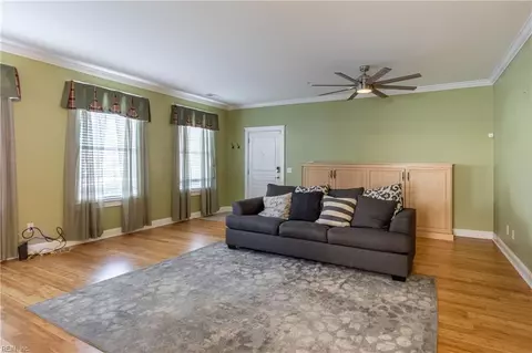 525 E Freemason St #1B, Norfolk, VA 23501