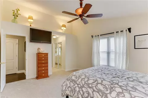 Bedroom - 3 Boger Cir, Hampton, VA 23664 photo 2 of 6