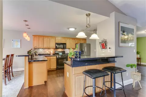 Kitchen - 3 Boger Cir, Hampton, VA 23664 photo 2 of 5