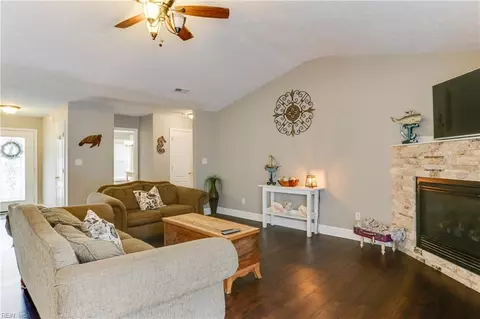 Other - 3 Boger Cir, Hampton, VA 23664 photo 3 of 10