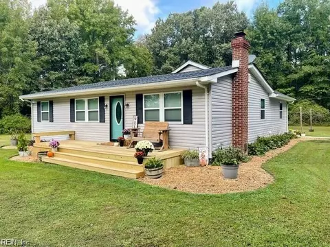 2977 Burt Ln, York, VA 23072
