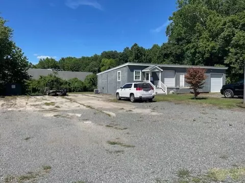 75 Maple Ave, Mathews, VA 23109