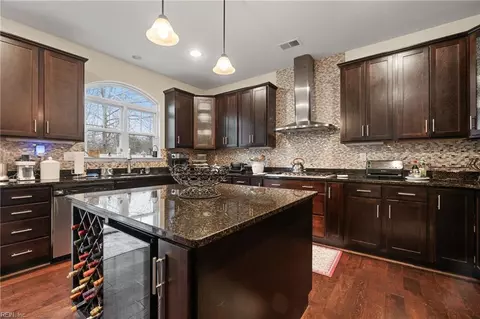 133 Bella Dr, Chesapeake, VA 23322 photo 10
