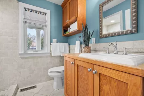 Bath - 1143 Lotus St, Hampton, VA 23663 photo 1 of 4