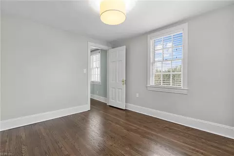 Bedroom - 1143 Lotus St, Hampton, VA 23663 photo 3 of 5