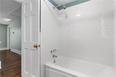 Bath - 1143 Lotus St, Hampton, VA 23663 photo 4 of 4