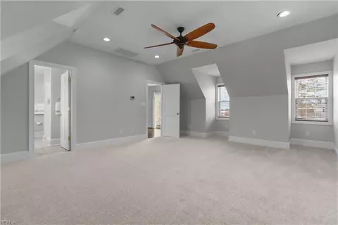 Bedroom - 1143 Lotus St, Hampton, VA 23663 photo 2 of 5