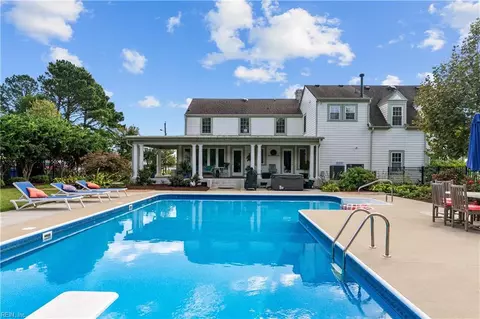 Exterior - 1143 Lotus St, Hampton, VA 23663 photo 5 of 11