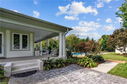 Exterior - 1143 Lotus St, Hampton, VA 23663 photo 10 of 11