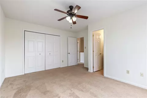 10 Rotherham Ln, Hampton, VA 23666 photo 3