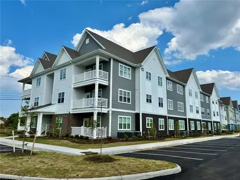 1728 Vankar Dr #204, Virginia Beach, VA 23456