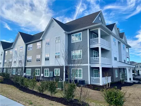 1728 Vankar Dr #303, Virginia Beach, VA 23456