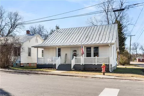 316 Grace St, Wakefield, VA 23888