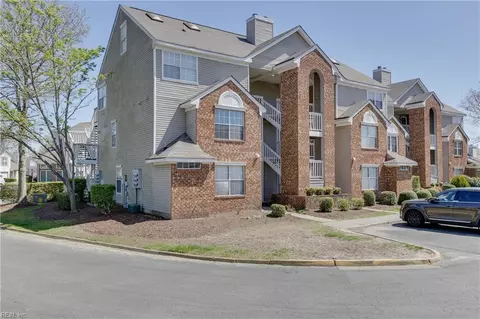 4209 Laurel Green Cir, Virginia Beach, VA 23456