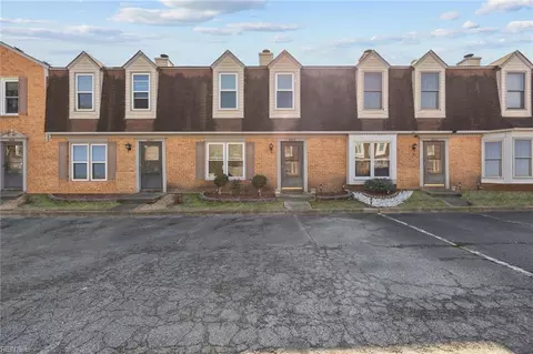 2422 Julie Ct, Virginia Beach, VA 23454