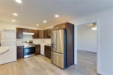 Kitchen - 1816 Bancroft Dr, Hampton, VA 23663 photo 1 of 3