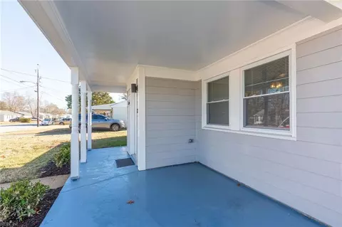 Exterior - 1816 Bancroft Dr, Hampton, VA 23663 photo 3 of 10