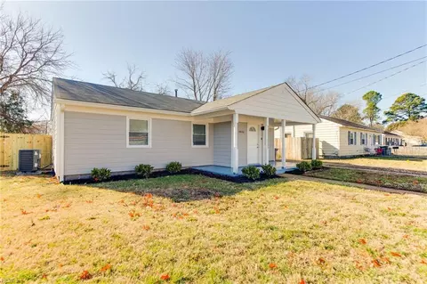 Exterior - 1816 Bancroft Dr, Hampton, VA 23663 photo 8 of 10