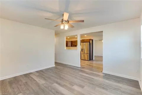 Living - 1816 Bancroft Dr, Hampton, VA 23663 photo 2 of 3