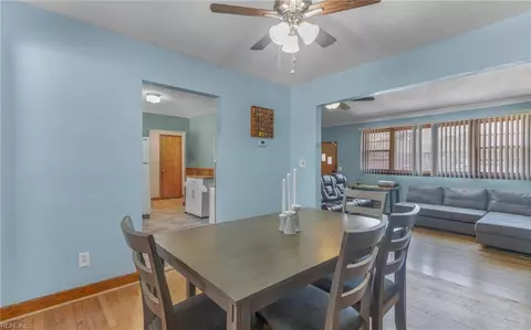 611 Sparrow Rd, Chesapeake, VA 23325