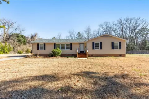 7138 Crittenden Rd, Suffolk, VA 23432