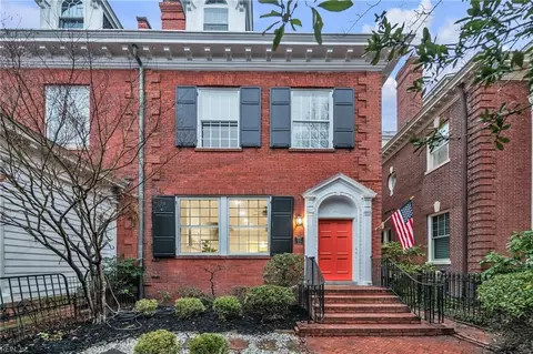 322 W Freemason St, Norfolk, VA 23510