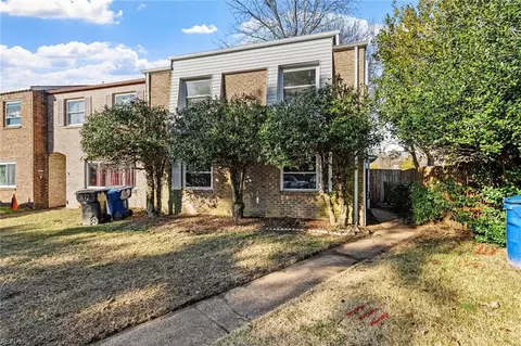 874 Jamestown Landing Rd, Virginia Beach, VA 23464